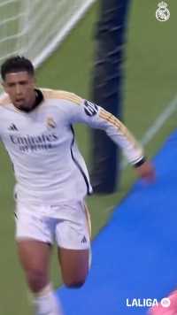 贝林国家德比上演绝杀！皇马超出巴萨11分#足球