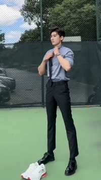 在自己热爱的世界里发光反差双开门身材体育生网球无不良引导