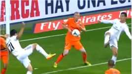 足坛历史10大最强前锋（2-2）足球的魅力足球C罗梅西罗纳尔多