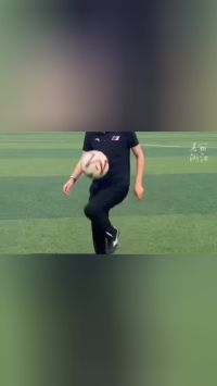 中国女足前国脚董云云表演颠球，风采依旧！