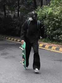 如果给你一块滑板或者是你很喜欢的东西和一个对象你会选择哪个#滑板